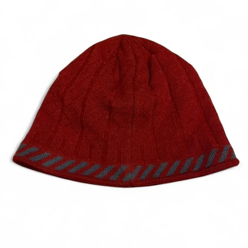 Oakley Embroidered Logo Beanie hat outdoor gorpcore